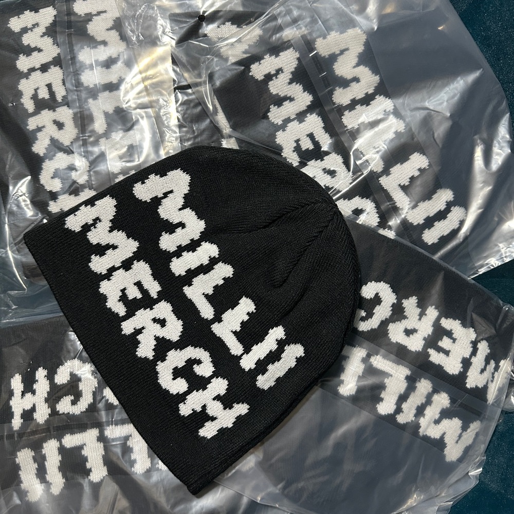 MILLII MERCH CLOUD BEANIE